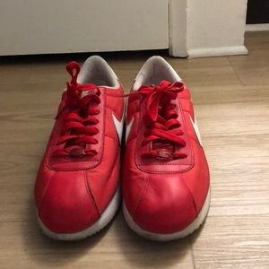 Red nike Cortez